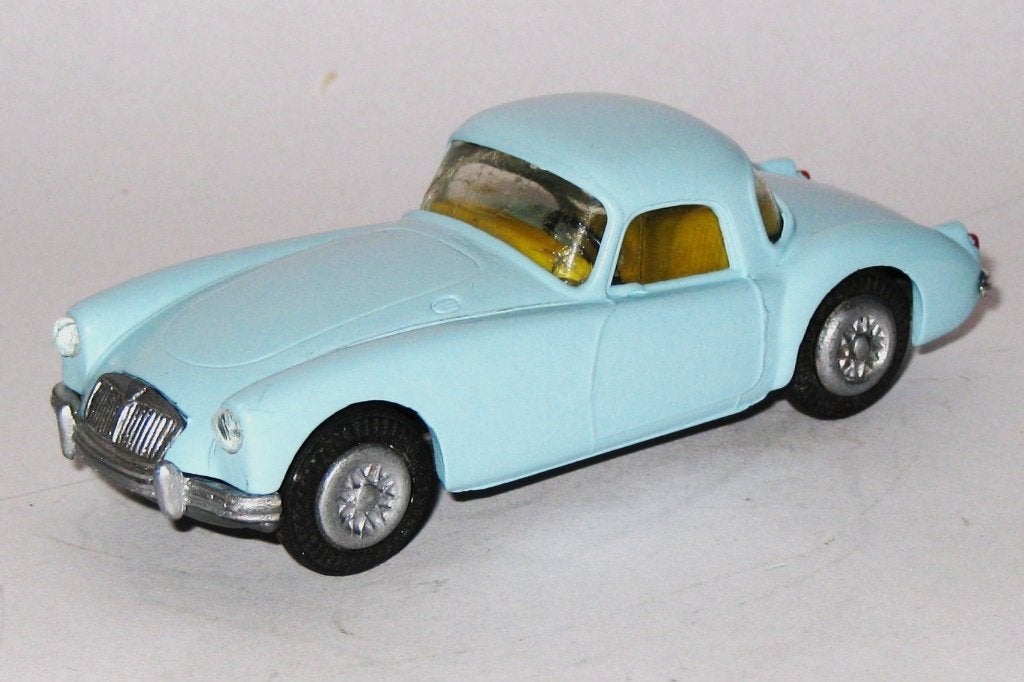 MGA 1600 van Tekno Denmark, Hobby en Vrije tijd, Verzenden, Zo goed als nieuw, Auto, Overige merken