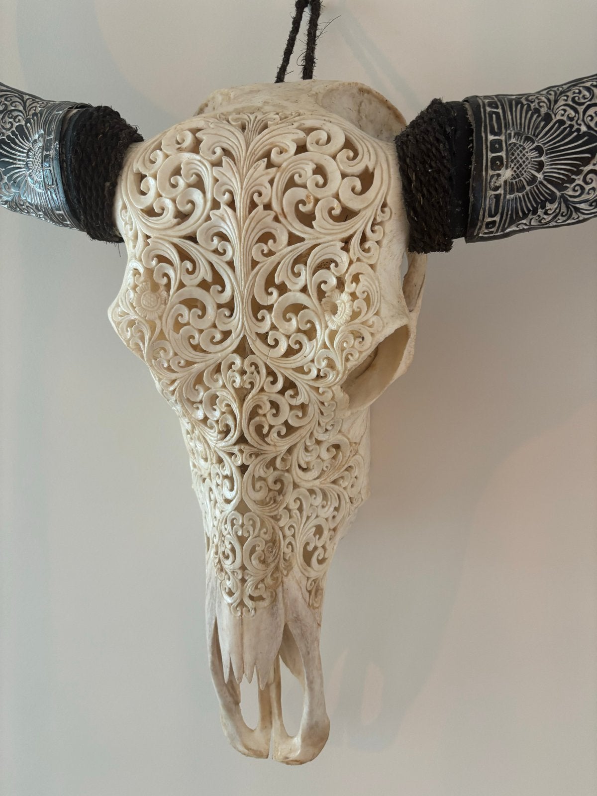 Decoratieve Longhorn Schedel Kop - Handgesneden, Meerkleurig, Overige materialen, Boho, Ophalen of Verzenden