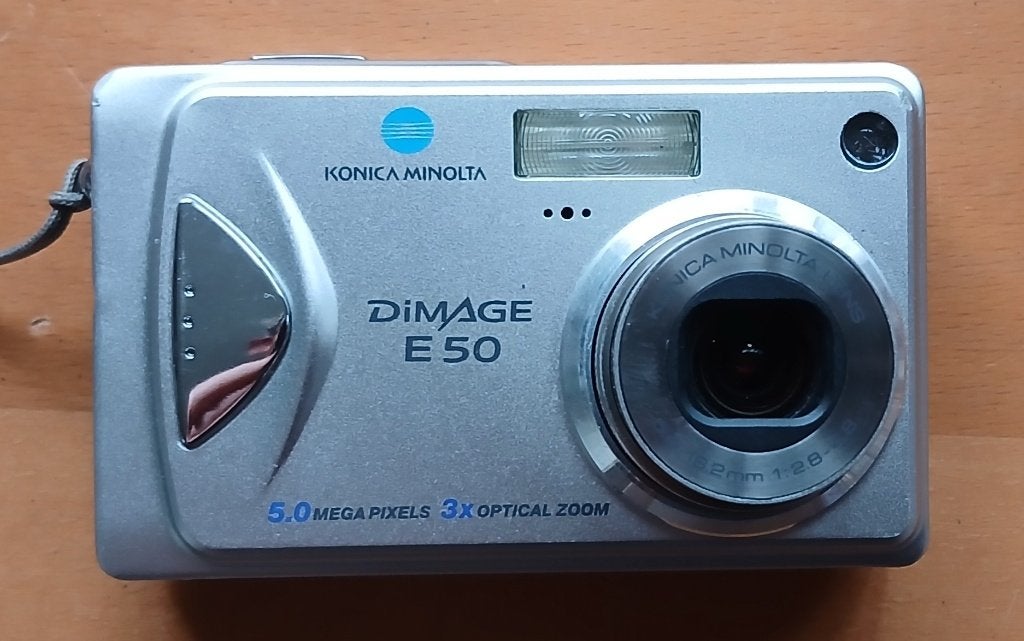 Camera konics en samsung, Gebruikt, Compact, Ophalen of Verzenden, Samsung