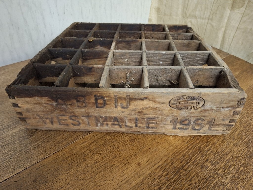 oude bierbak Abdij Westmalle, 1961, Ophalen of Verzenden, Gebruikt, Overige typen, Overige merken