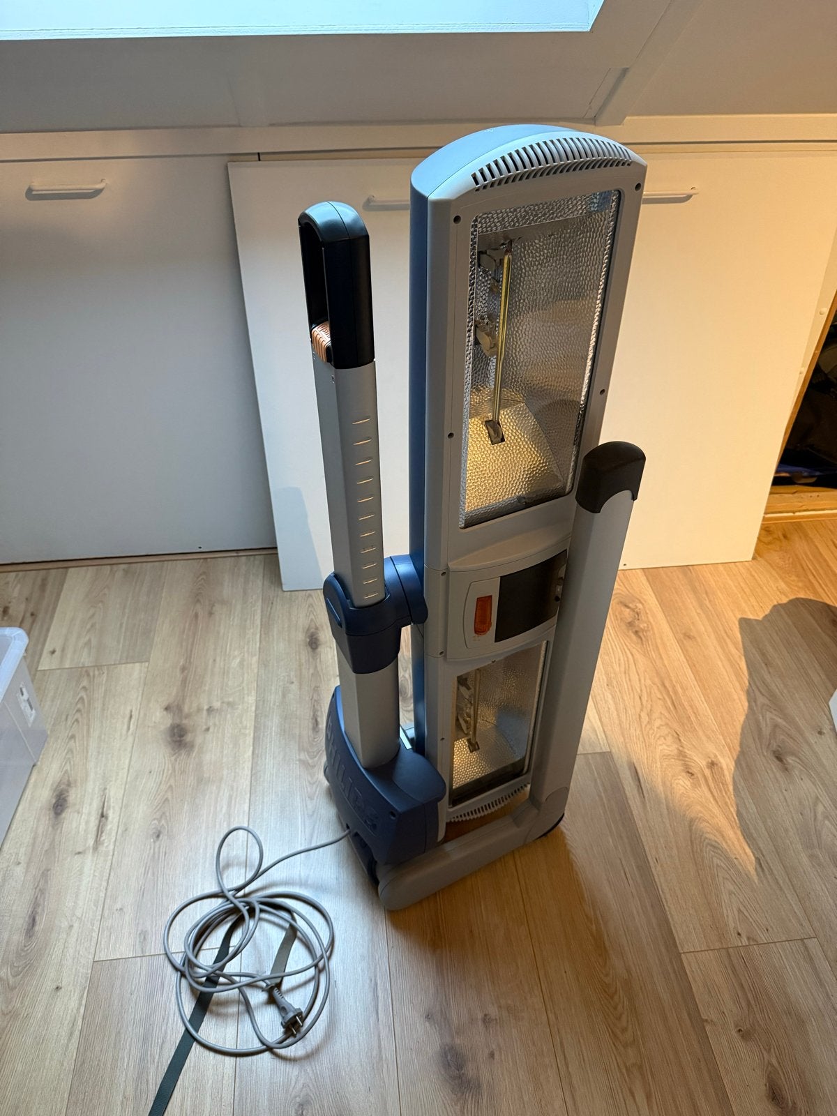 Philips Innergize HB945  inklapbare zonnehemel met radio, Ophalen, Gebruikt, Overige modellen, Minder dan 10 lampen