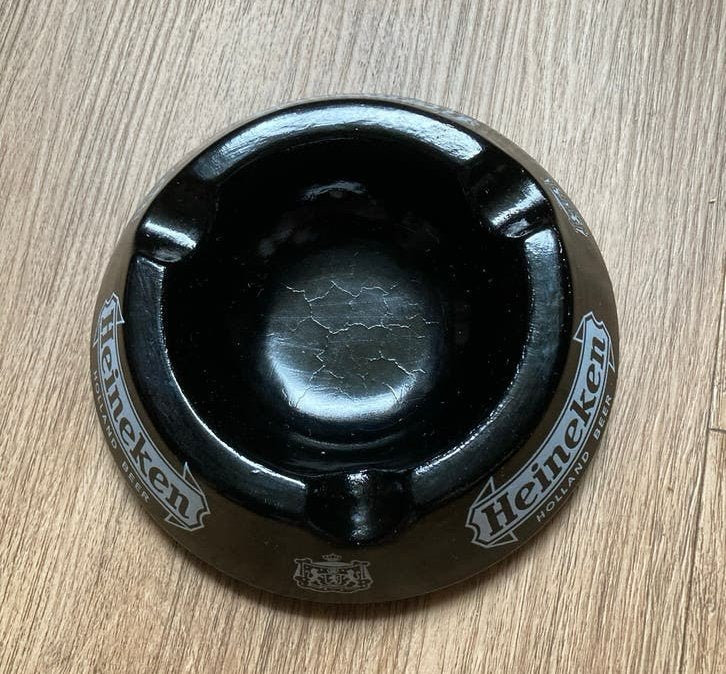 Vintage zwarte Heineken asbak, Magnier Blangy, Verzamelen, Rookartikelen, Aanstekers en Luciferdoosjes, Ophalen of Verzenden, Gebruikt