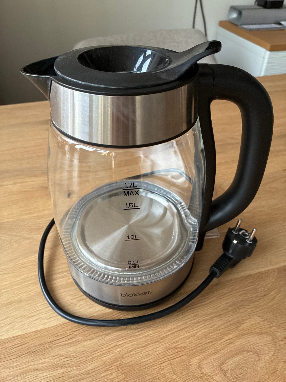 Blokker waterkoker - 1.7L - Glas en RVS, 1 tot 2 liter, Ophalen, Gebruikt, Draadloos