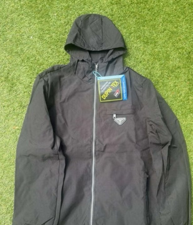 Prada jassen maat M en L - Nieuw met kaartjes, Kleding | Dames, Maat 38/40 (M), Prada, Zwart, Nieuw
