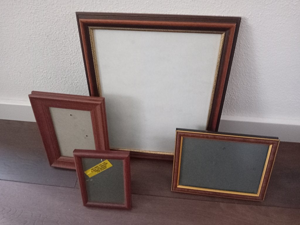 Diverse klassieke lijstjes, Gebruikt, Ophalen of Verzenden, Bruin, Pasfotolijstje