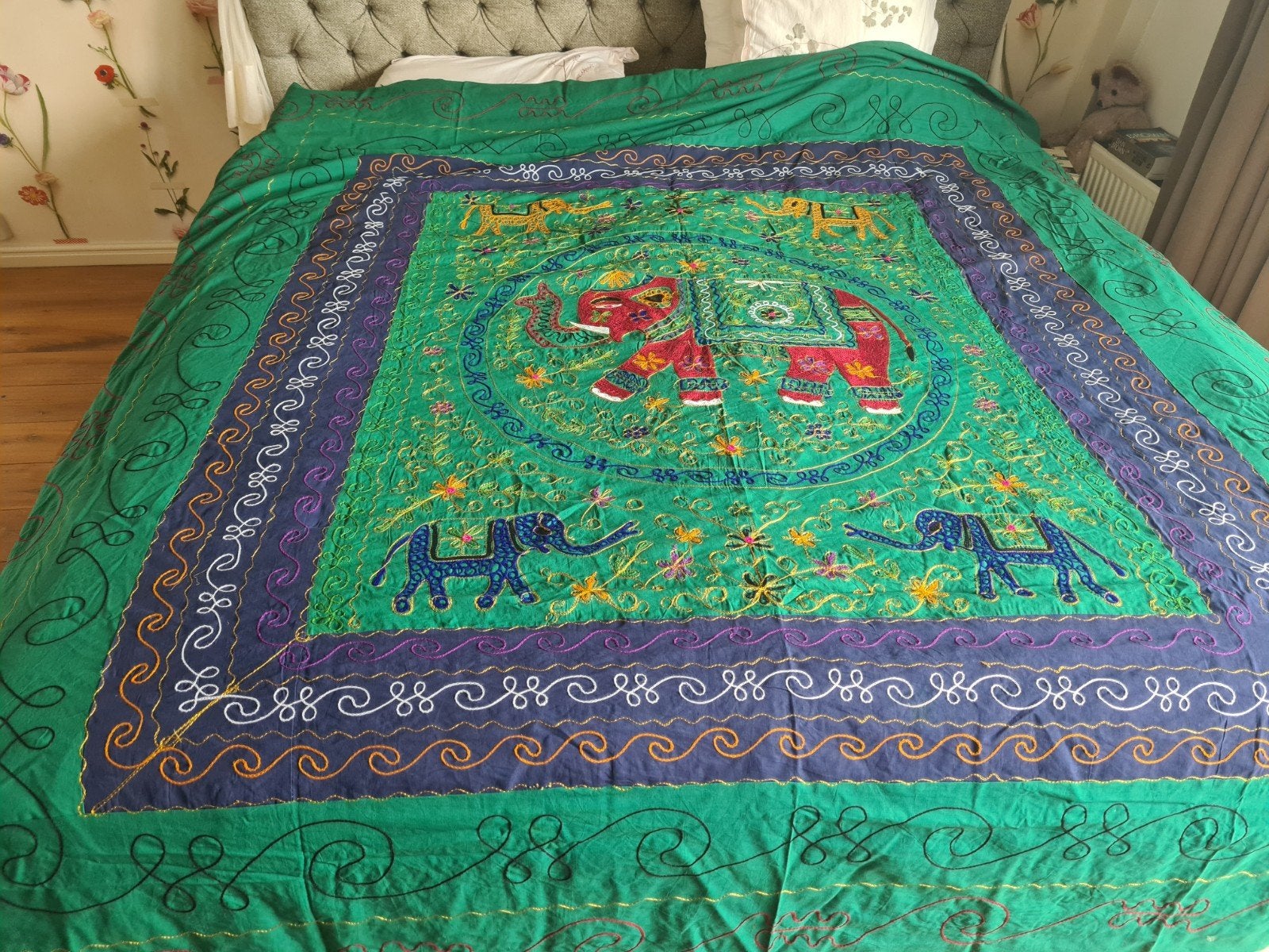 Groen sprei met olifantenprint - Handgemaakt, Huis en Inrichting, Groen, 200 cm of meer, Ophalen of Verzenden, Zo goed als nieuw