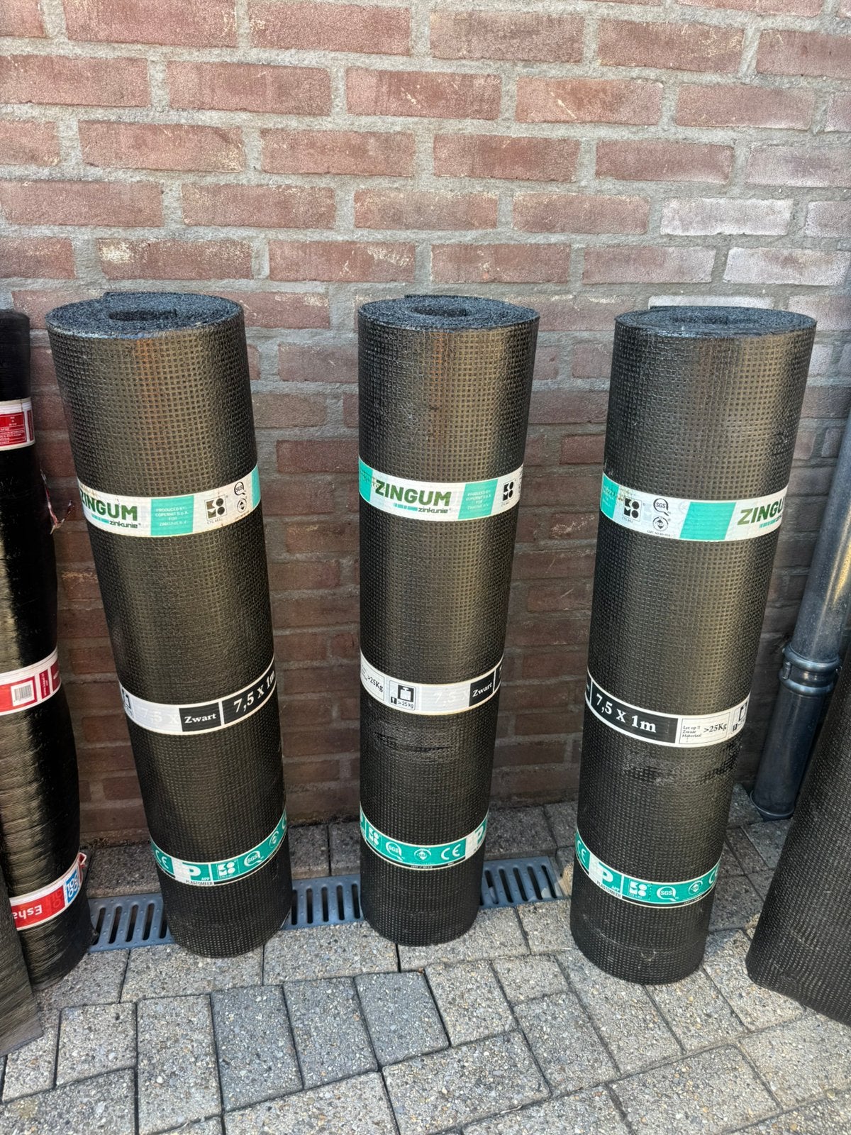 Dakbedekking; 3 rollen, Ophalen, Overige materialen, Zwart, Zo goed als nieuw