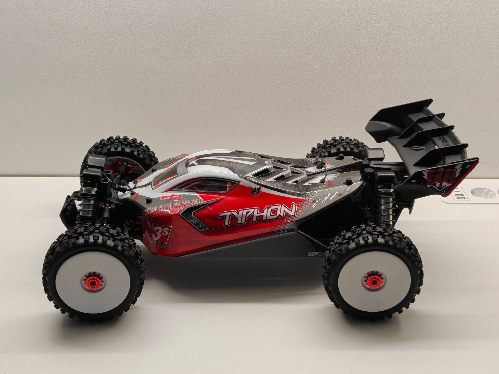 Arrma Typhon 3s BLX 1/8 Brushless Buggy, Auto offroad, Zo goed als nieuw, RTR (Ready to Run), Schaal 1:8