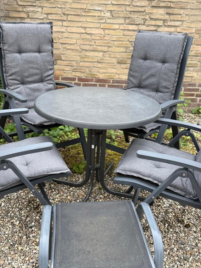 Tuinset met 4 stoelen, tafel en voetenbankje, Ophalen, 4 zitplaatsen, Gebruikt, Eettafel