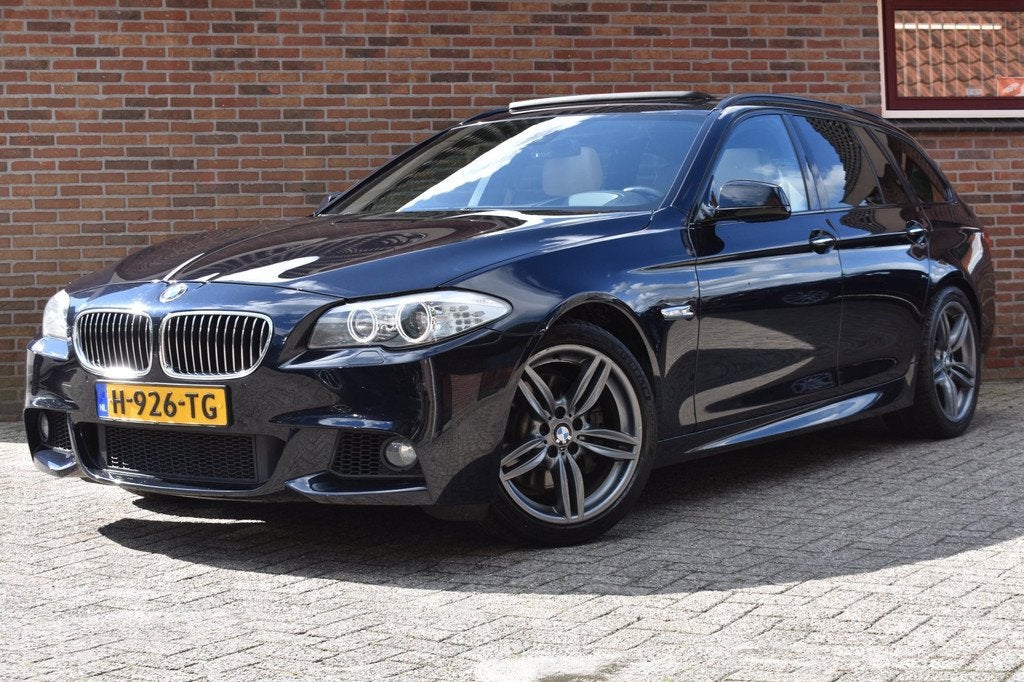 BMW 5-serie Touring 528i High Executive '10 Pano M PAkket Xe, Auto's, BMW, Euro 5, Achterwielaandrijving, Gebruikt, Beige
