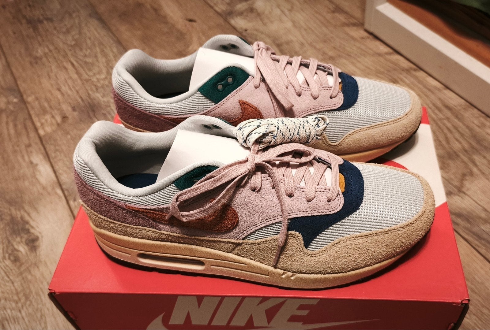 Nike Air Max 1 Tan lines - Maat 45.5, Overige kleuren, Nike air max 1, Nieuw, Ophalen of Verzenden