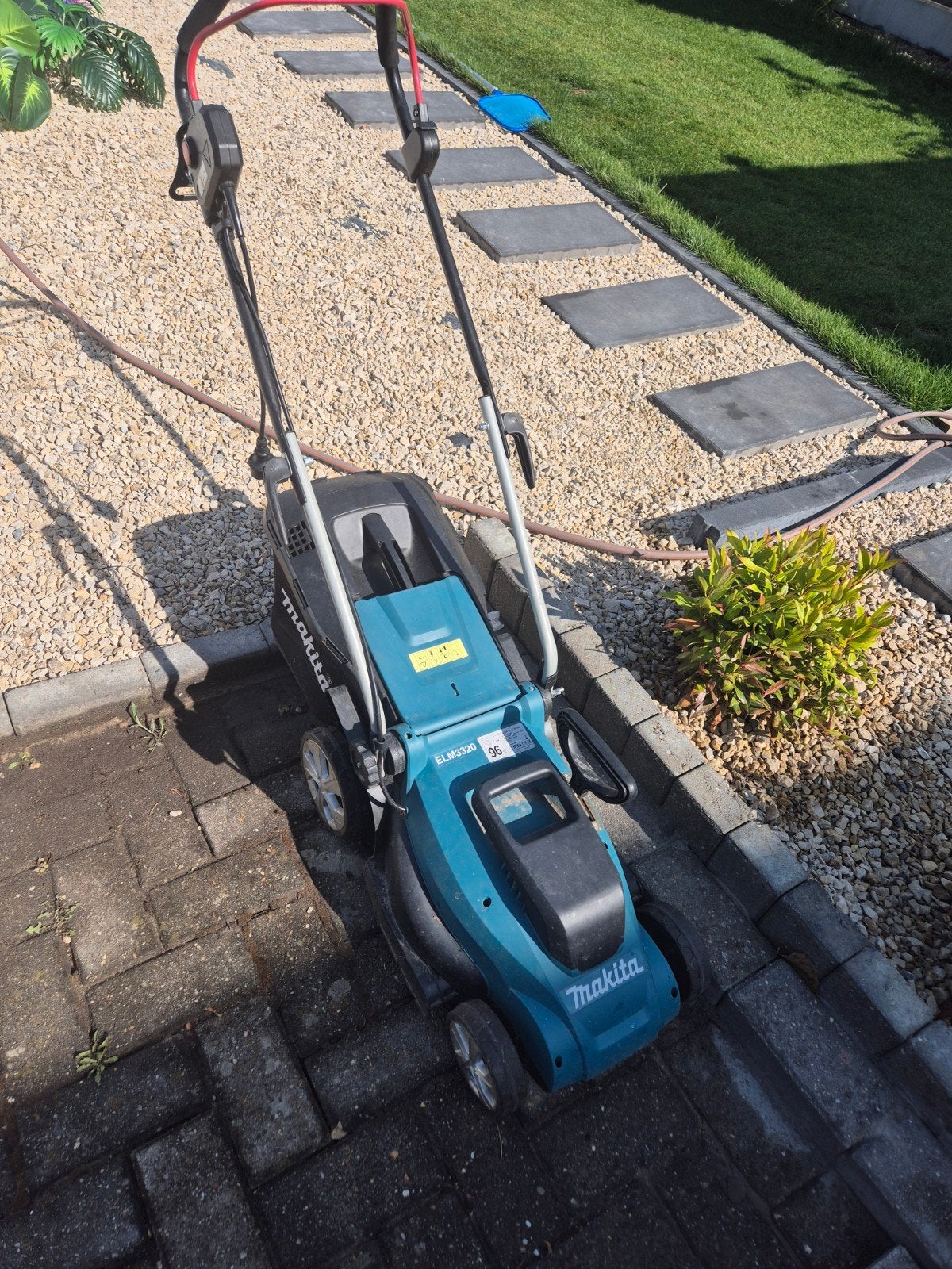 Makita ELM3320 Elektrische Grasmaaier, Ophalen, Cirkelmaaier, Gebruikt, Elektrische grasmaaier