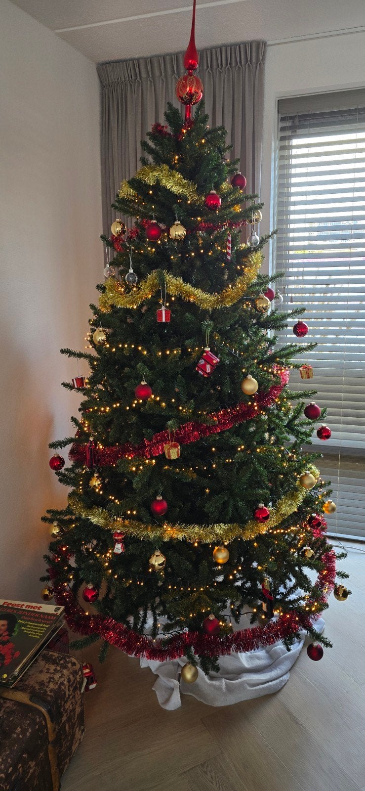 Kerstboom versiering met kerstboomvoet, Diversen, Ophalen of Verzenden, Zo goed als nieuw