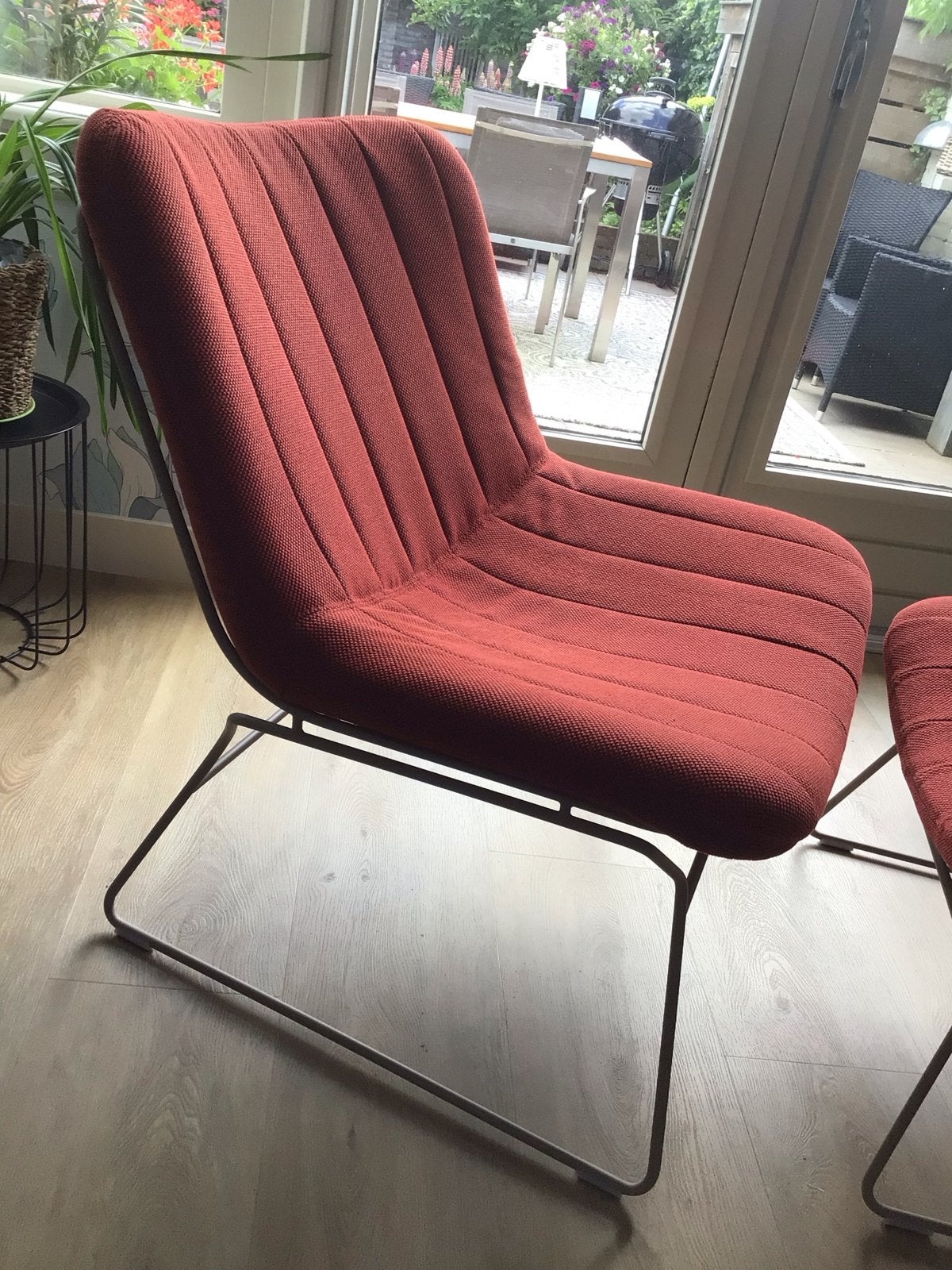 Bert Plantagie  draat. fauteuil met voetenbank, Ophalen, Zo goed als nieuw, Rood, Eén