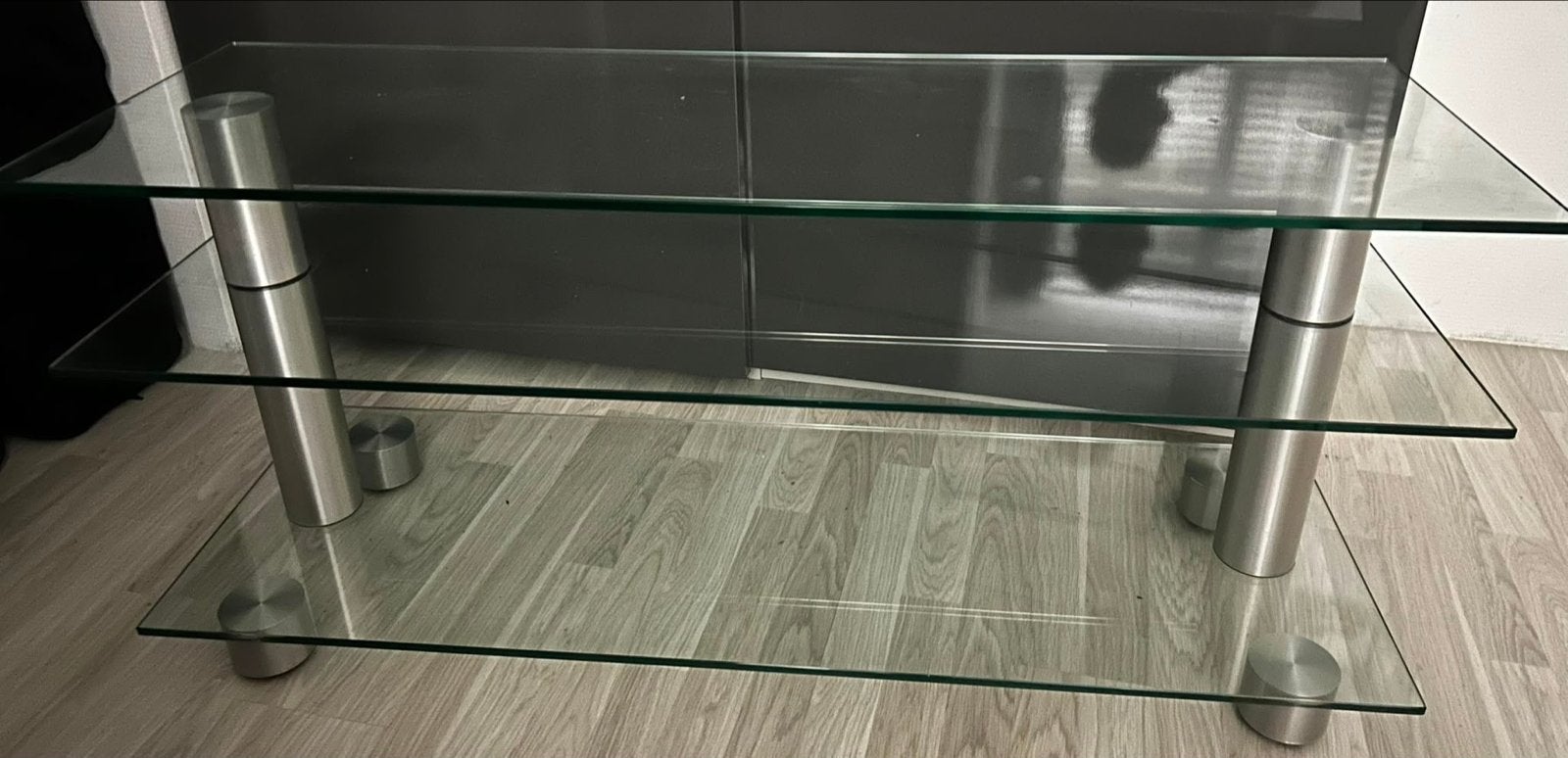 Glazen tv-meubel met metalen poten, Huis en Inrichting, Ophalen, Gebruikt, 100 tot 150 cm, Glas