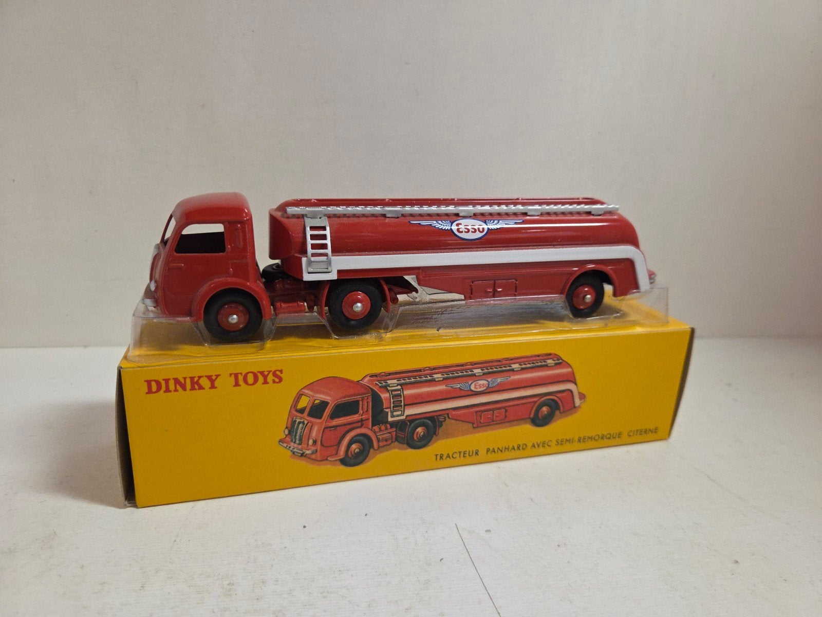 Dinky Toys Atlas Panhard tankwagen Esso, ., Ophalen of Verzenden, Zo goed als nieuw, .