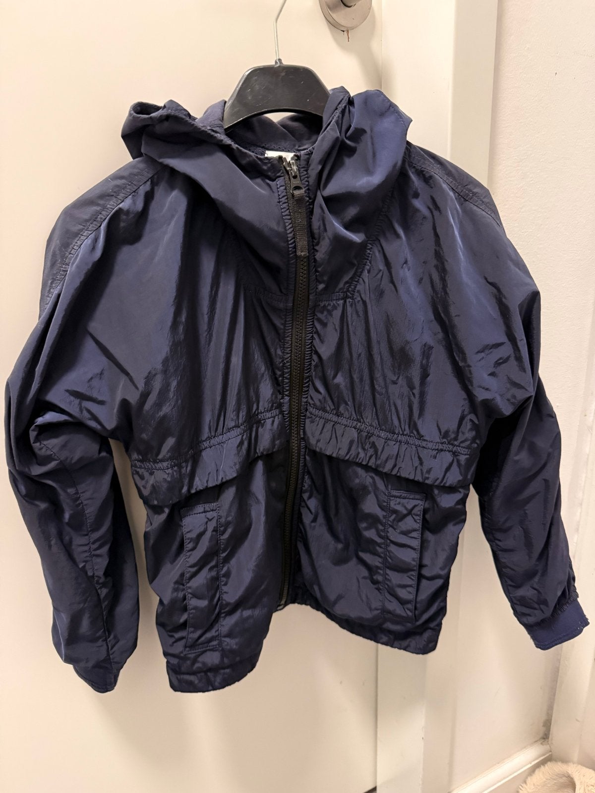Stone Island Junior jas navy windbreaker - maat 128 / 8 jaar, Kinderen en Baby's, Kinderkleding | Maat 128, Ophalen of Verzenden
