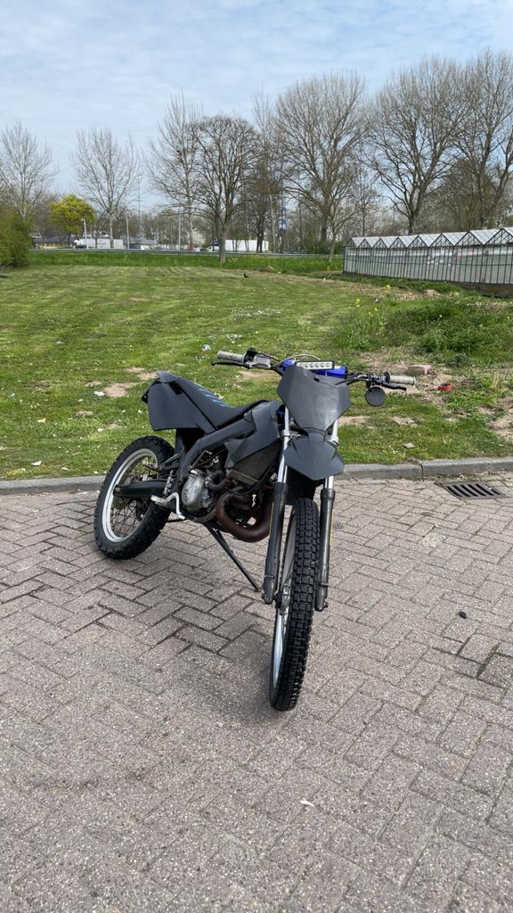 Derbi senda 77cc, Fietsen en Brommers, Brommers | Derbi, Ophalen, Gebruikt, Maximaal 45 km/u, 5 versnellingen