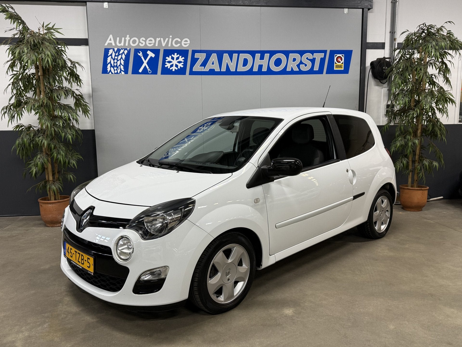 Renault Twingo 1.2 16V Dynamique // Lage KM stand! // Ecc, Voorwielaandrijving, Gebruikt, Zwart, 4 cilinders