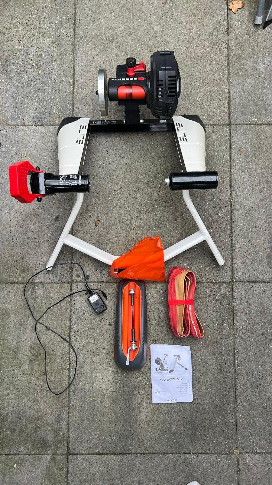 Elite Rampa Smart B+ fietstrainer met accessoires, Ophalen, Gebruikt, Overige typen