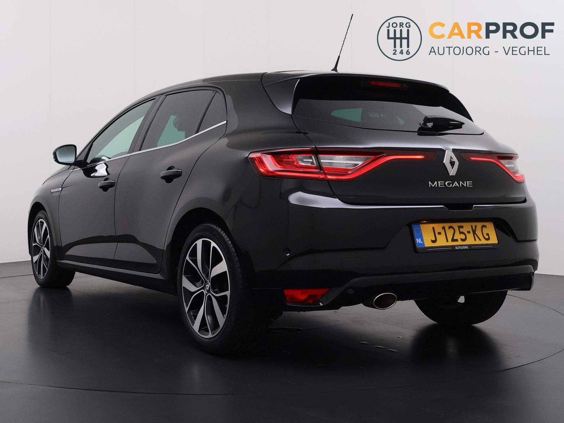 Renault Mégane 1.3 TCe Bose Navigatie | Camera | NL Auto |, Voorwielaandrijving, 4 cilinders, Zwart, Bedrijf
