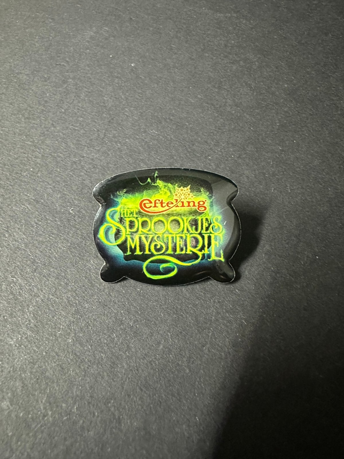 Efteling pin sprookjes mysterie, Verzamelen, Ophalen of Verzenden, Zo goed als nieuw, Button of Speldje