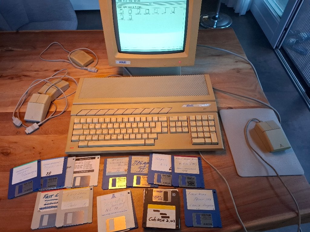 ATARI 1040STF + SM125, + extra's, Computers en Software, Vintage Computers, Ophalen, Atari