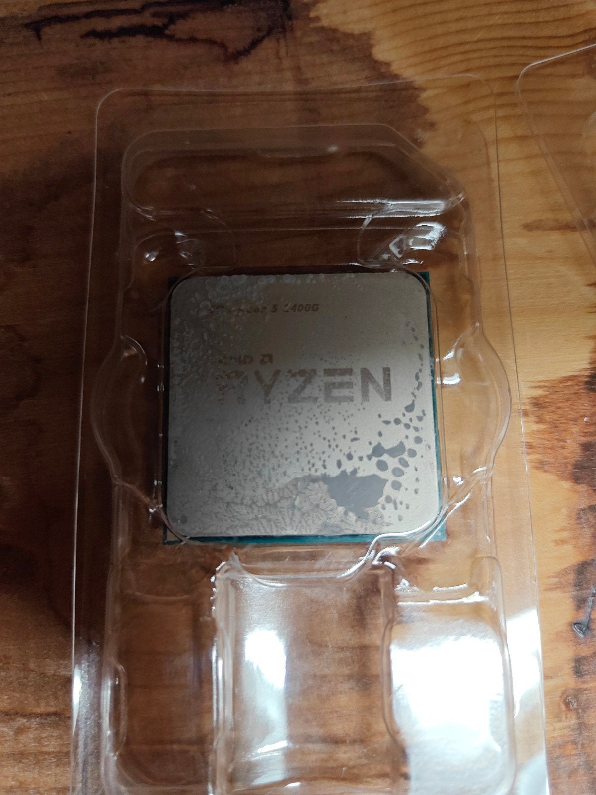 AMD Ryzen 5 2400G + AMD Athlon 3000G Processors, Gebruikt, Support@amd.com, Advanced Micro Devices, Inc., AM4