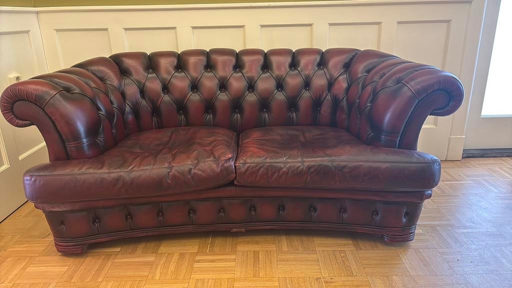 Chesterfield 2 zitter, Huis en Inrichting, Banken | Sofa's en Chaises Longues, Tweepersoons, 75 tot 100 cm, Ophalen of Verzenden