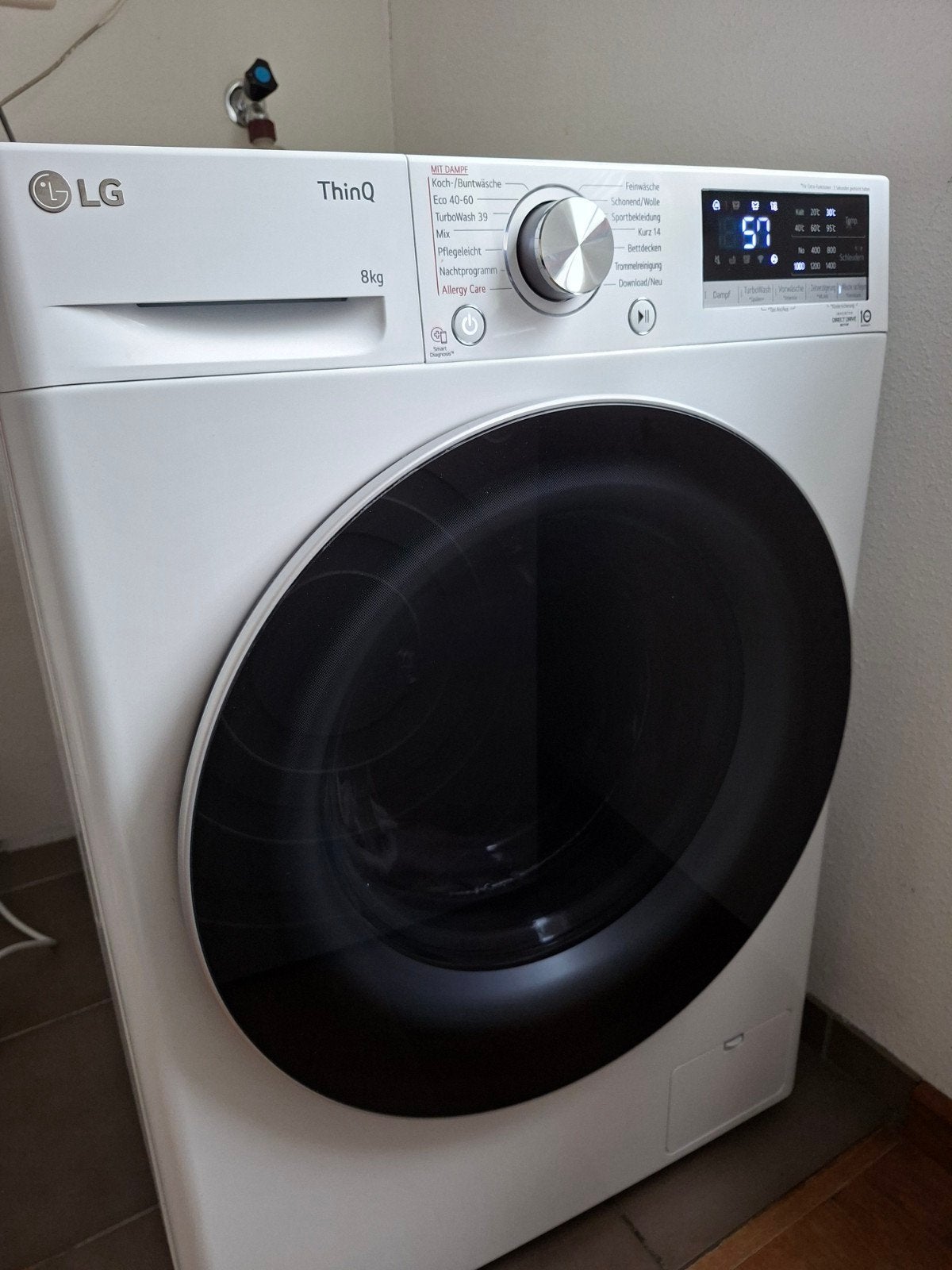 LG ThinQ 8kg wasmachine Hygiënisch wassen met stoom, Ophalen
