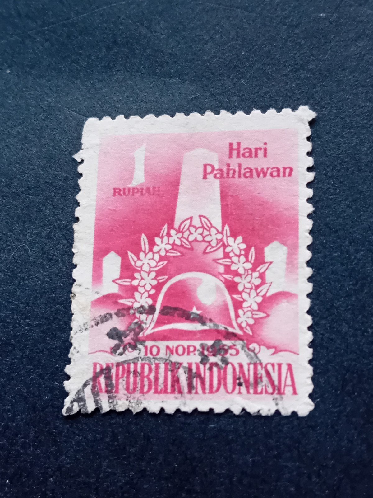 Indonesische postzegel 1 Rupiah Hari Pahlawan 1955, Ophalen of Verzenden, Zuidoost-Azië