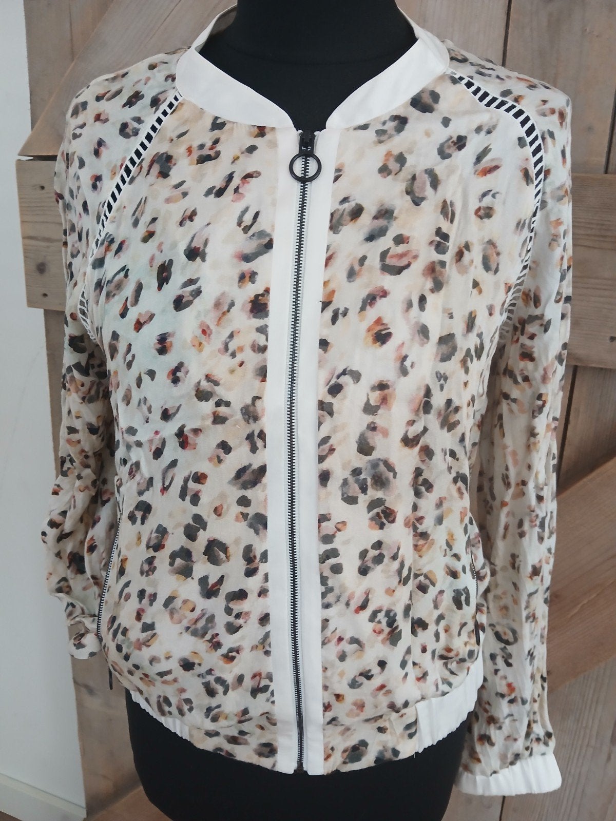 Aaiko bomberjack met luipaardprint, Maat 38/40 (M), Meerkleurig, Ophalen of Verzenden, Zo goed als nieuw