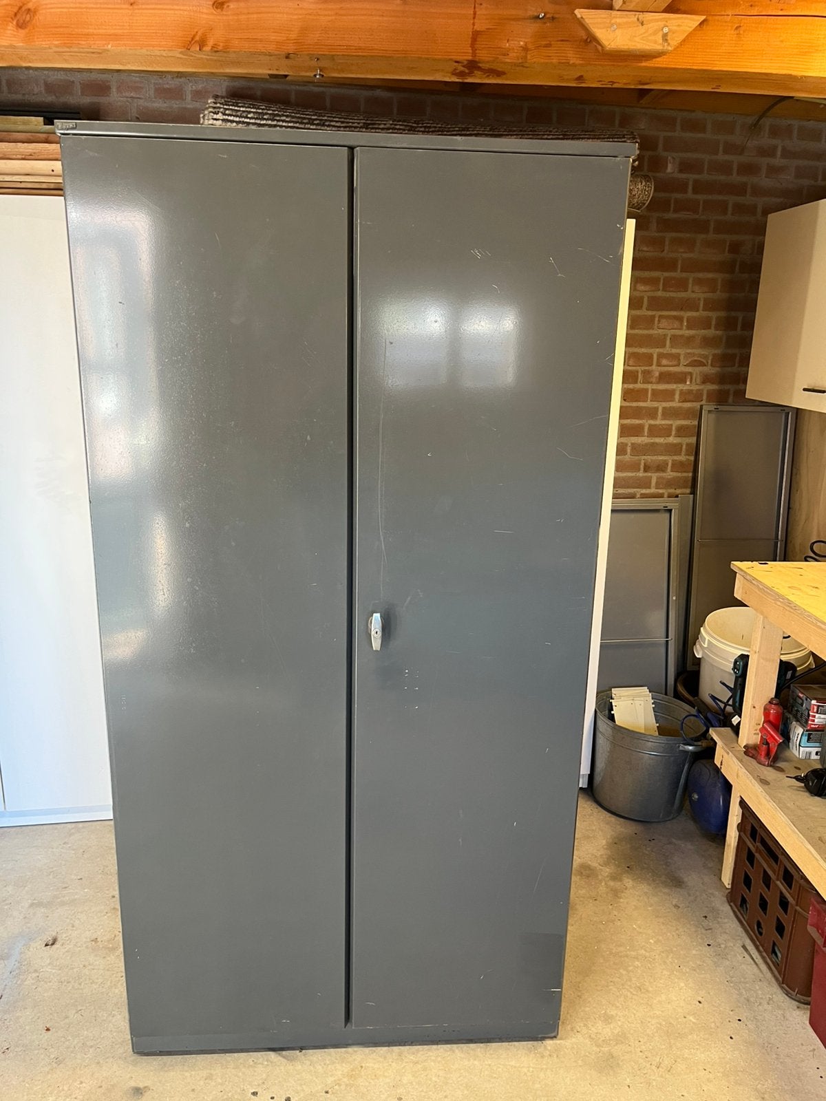 Stalen garage/werkplaats kast, Ophalen, Gebruikt, Meerdere deuren, 50 tot 100 cm