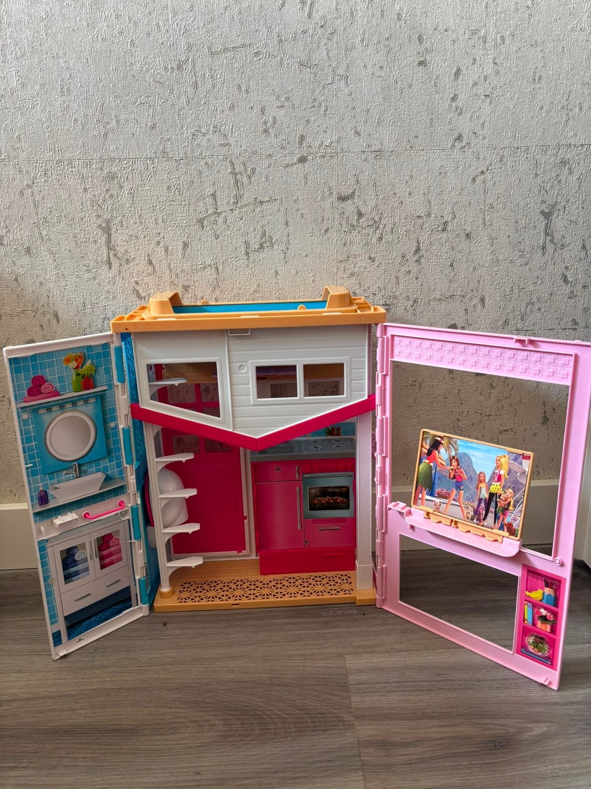 Barbie Droomhuis - Compact en compleet speelplezier, Ophalen of Verzenden, Gebruikt, Poppenhuis