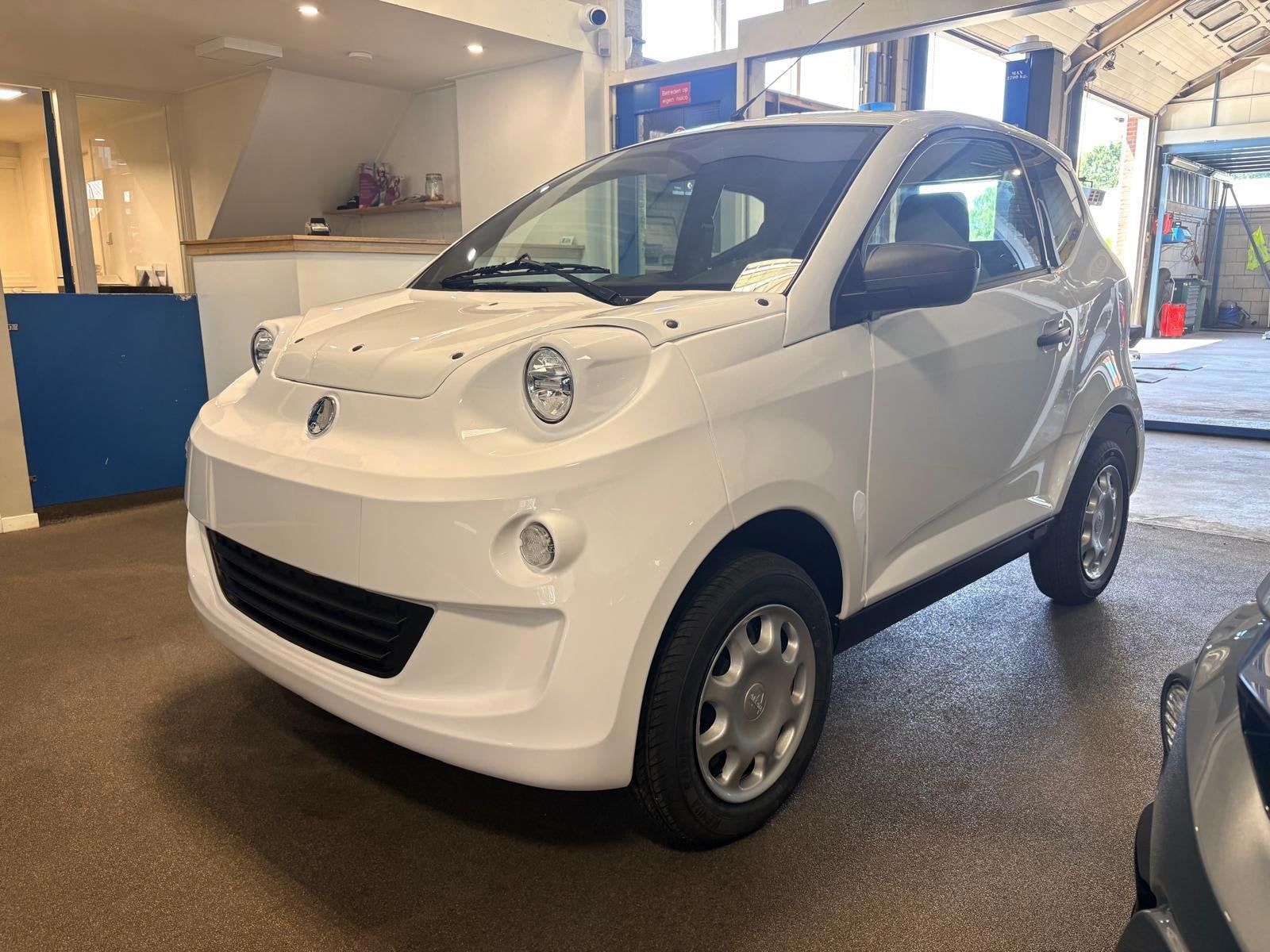 eMinauto Z.G.A.N. van Aixam Access, De linie 15
5405AR  Uden, NL, Gebruikt, Info@aixam.nl, Aixam