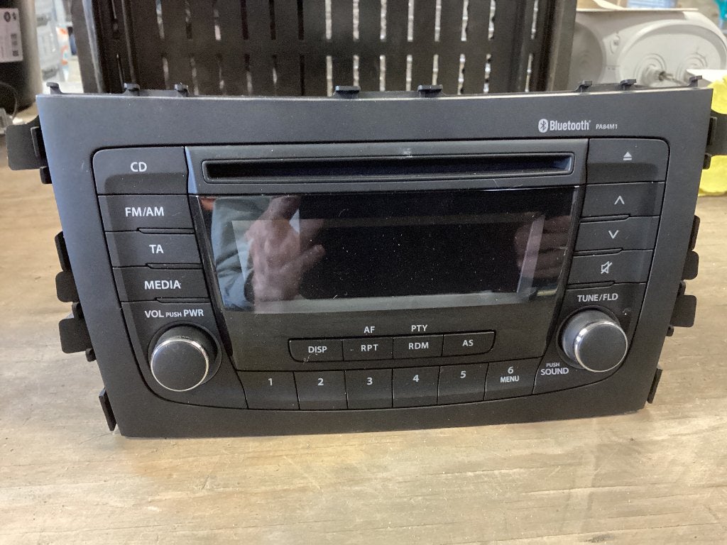 Suzuki Celerio Radio CD Speler Bluetooth 39101-84M1, Auto diversen, Ophalen, Gebruikt