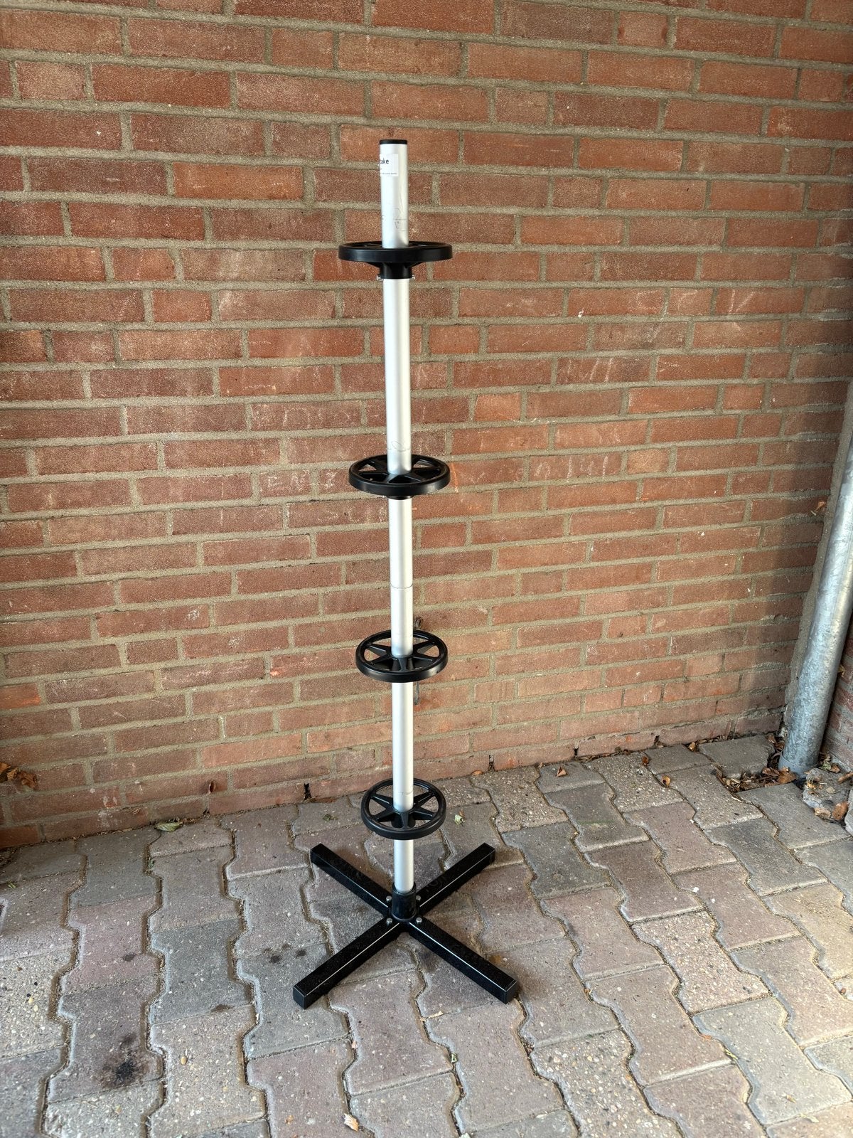 Tectake Bandenstandaard voor brede banden (vanaf 225mm), Ophalen, Gebruikt