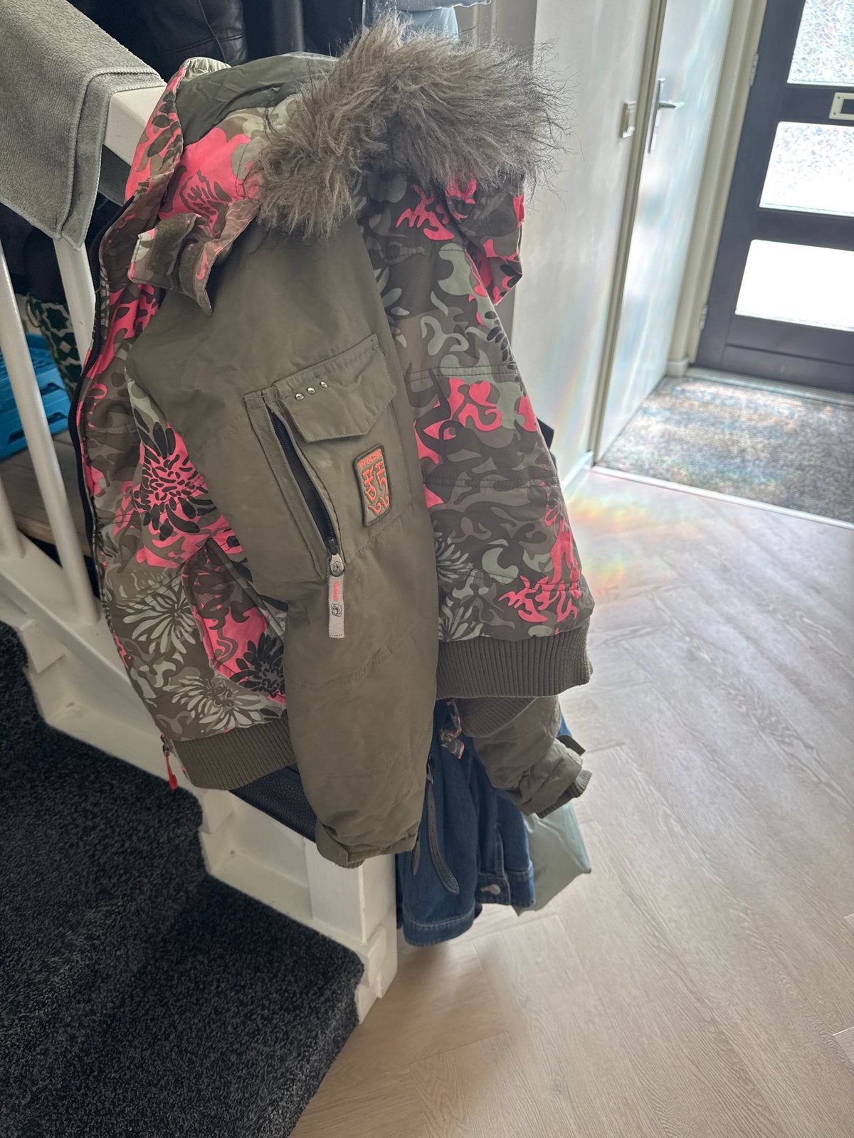 Protest ski-jas/winterjas met bontkraag, Kleding | Dames, Ophalen, Zo goed als nieuw, Maat 38/40 (M), Jack