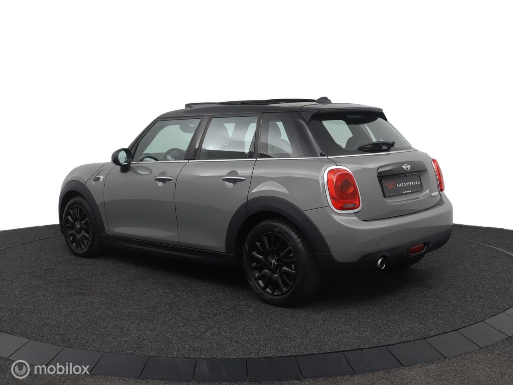 Mini 5-Deurs 1.5 Cooper Business | PANO | NAVI | CRUISE| CLI, Gebruikt, Euro 6, 49 €/maand, Origineel Nederlands