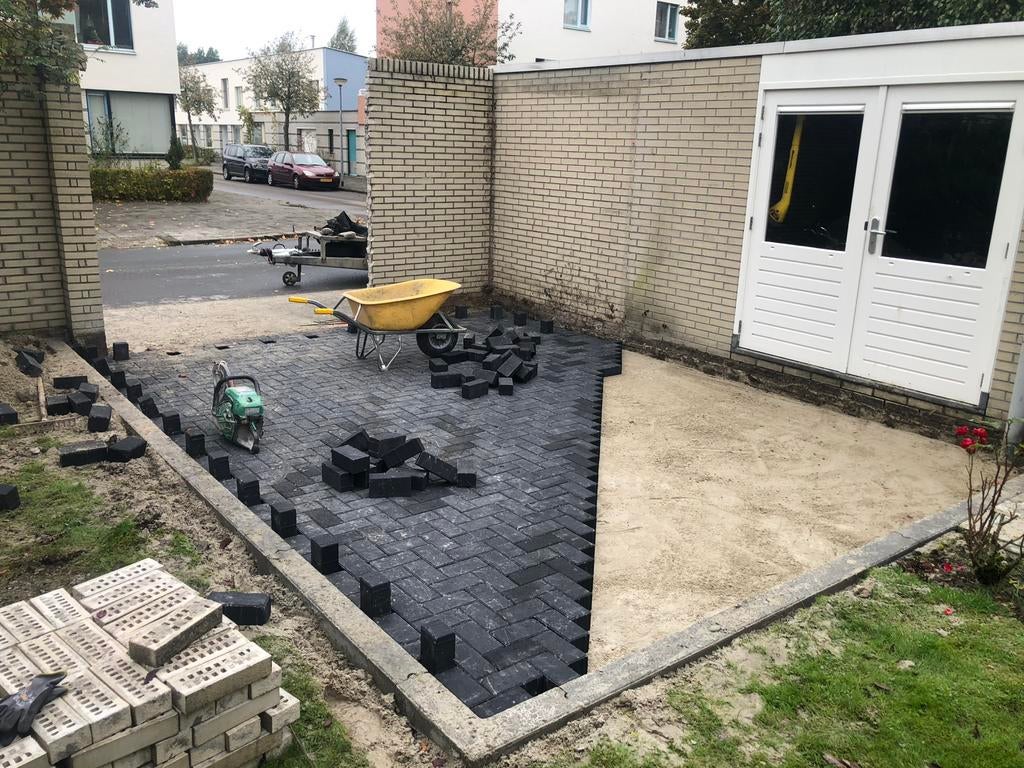 Foto 3 van Op dit moment hebben wij het te druk voor nieuwe opdrachten