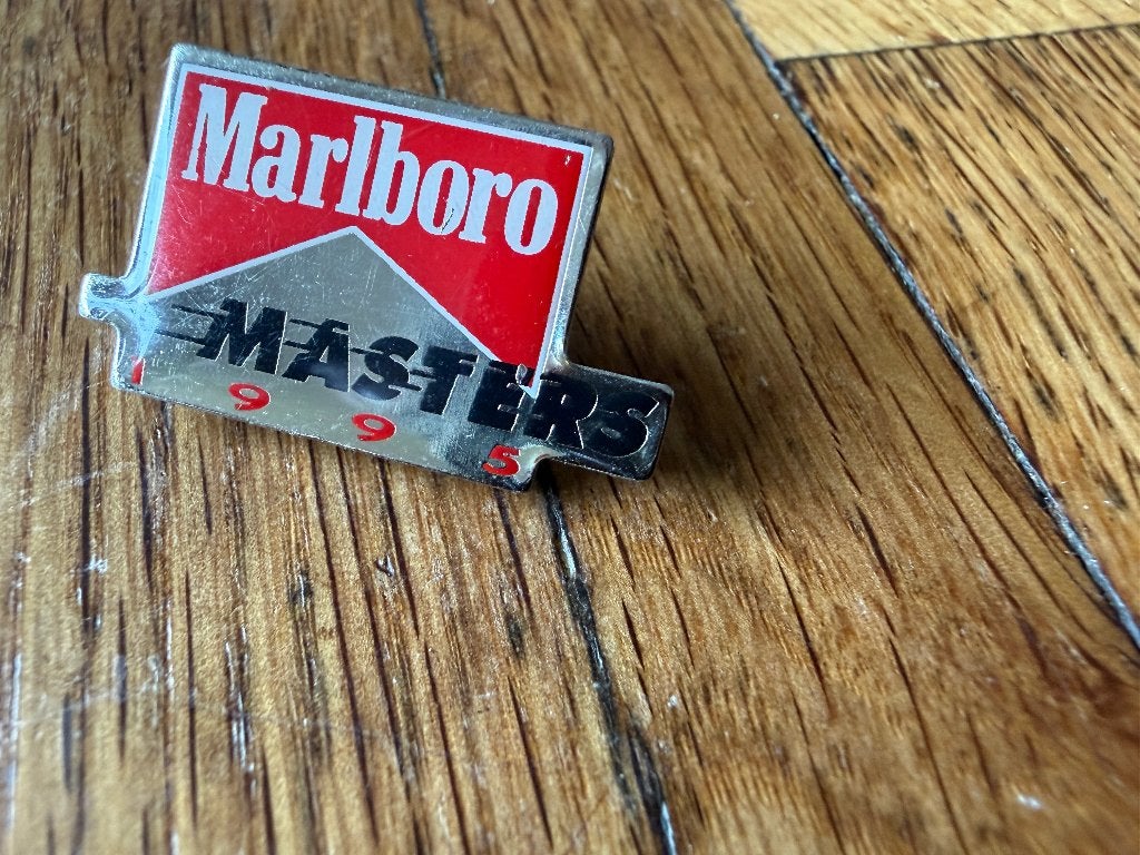 Marlboro Masters pin, Ophalen of Verzenden, Nieuw, Sport, Speldje of Pin