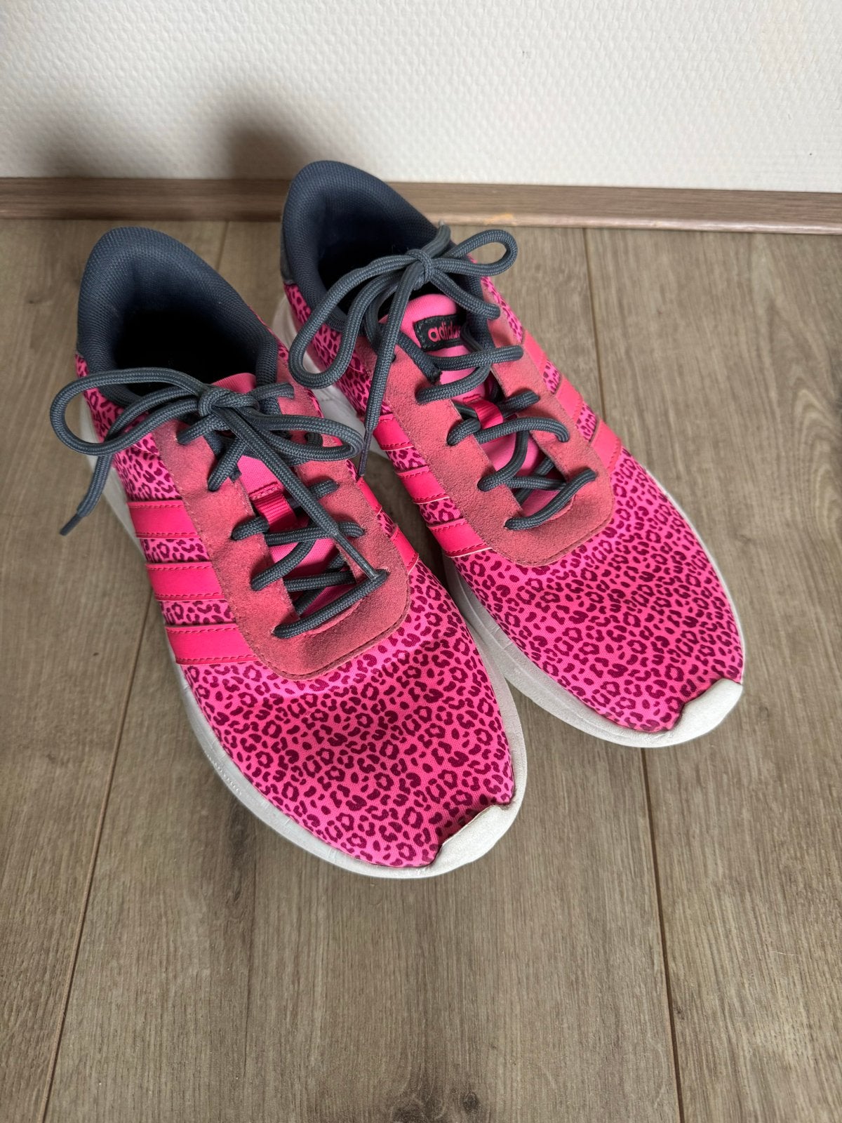 Adidas dames sneakers roze maat 38 2/3 met luipaardprint, Ophalen of Verzenden, Roze, Sneakers of Gympen, Zo goed als nieuw