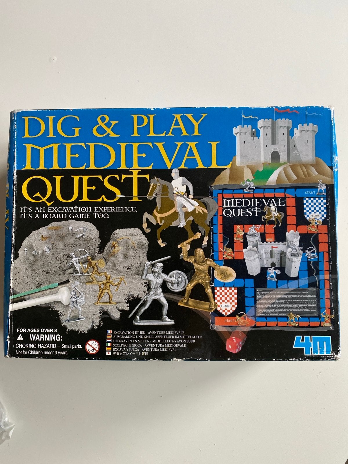 Dig & Play Medieval Quest - Opgravings- en bordspel, Hobby en Vrije tijd, Een of twee spelers, Ophalen of Verzenden, Zo goed als nieuw