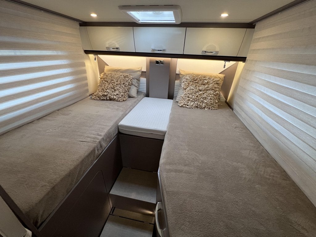 Bürstner Lyseo 728 HARMONY ENKELE BEDDEN 9T AUTOMAAT MAXXFA, Automaat, Winterisolatie, Ringverwarming, Fiat