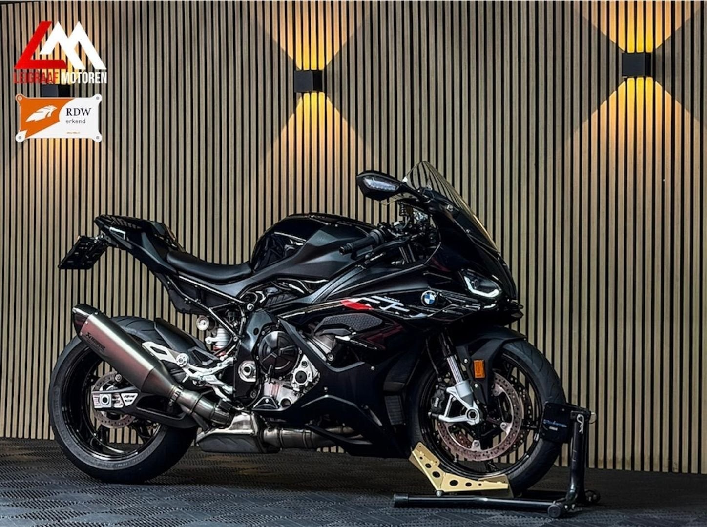 BMW S 1000 RR - Akrapovic - Nieuwstaat - 2024 - Alle opties, 4 cilinders, Bedrijf, Onbekend, Super Sport