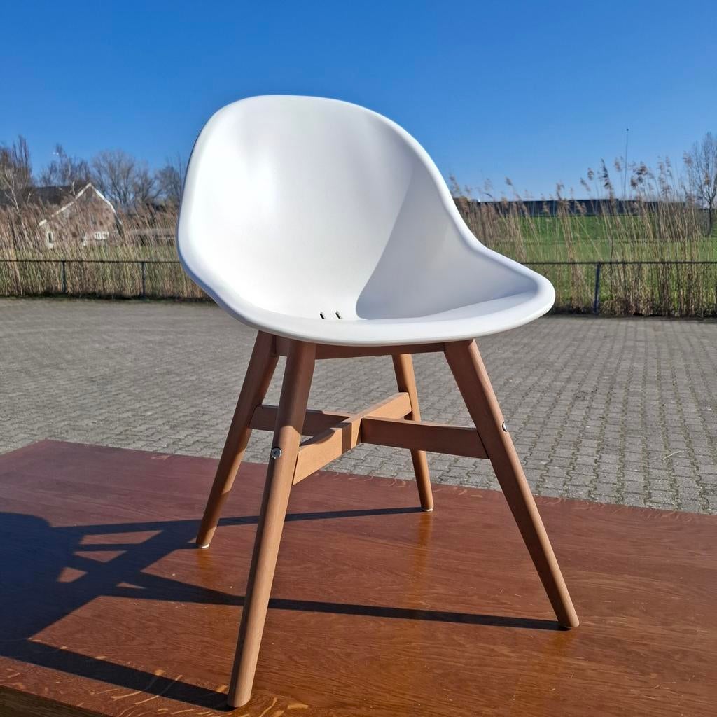 IKEA FANBYN stoel - Wit met houten onderstel, Huis en Inrichting, Stoelen, Gebruikt, Eén, Hout, Kunststof, Wit, Ophalen