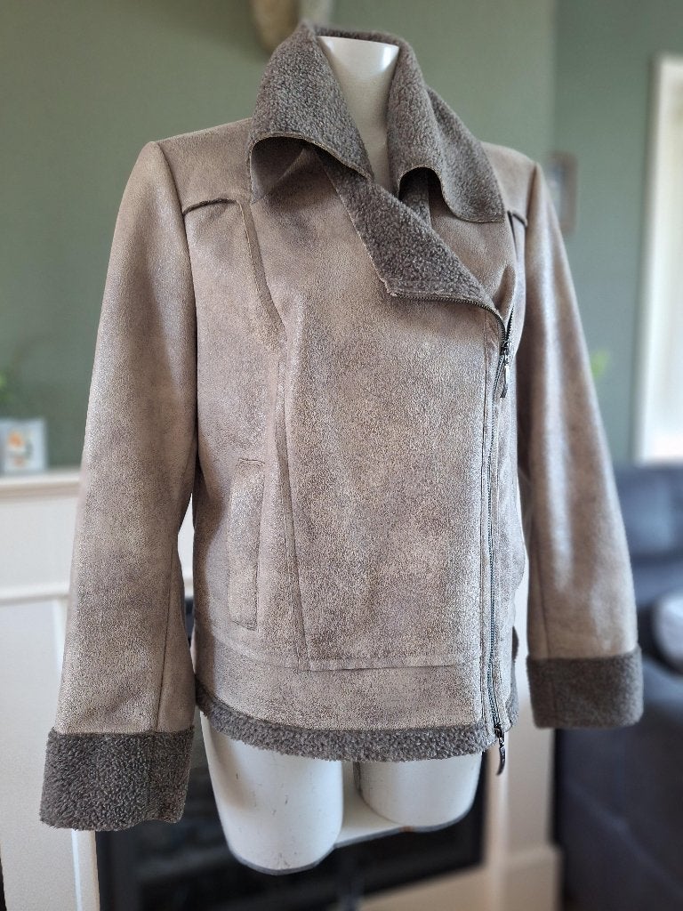 Caroline Biss lammycoat lammy coat jas beige 40 bijna nieuw, Maat 38/40 (M), Verzenden, Beige, Zo goed als nieuw