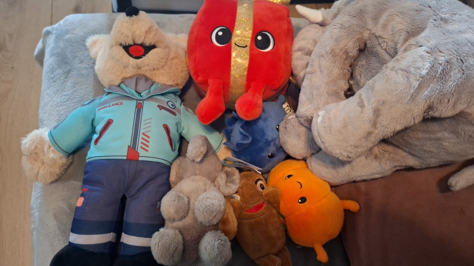 Diverse knuffels en knuffeldoekjes - Grote collectie, Kinderen en Baby's, Gebruikt, Beer, Ophalen of Verzenden, Middelgroot (20 tot 80 cm)