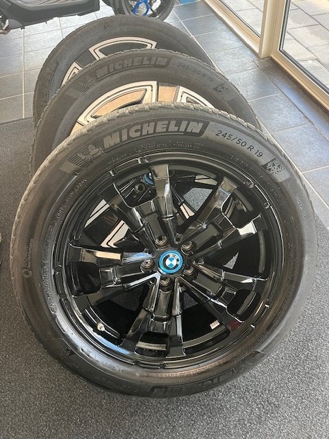 BMW IX3 WINTERSET MICHELIN 245/50R19 TPMS, Banden en Velgen, Winterbanden, Personenwagen, Ophalen