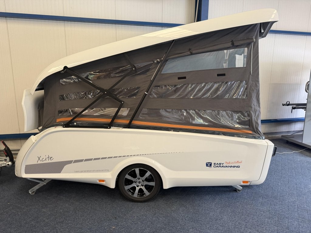 Easy Caravanning TakeOff Xcite Model 2026, Caravans en Kamperen, Overige merken, Dwarsbed, Schokbreker, 500 - 750 kg
